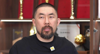 吮吸乳尖